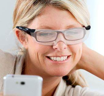 Big Vision Magnifying Glasses (160% Magnification) - DMC Wholesale